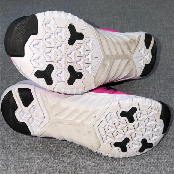 Nike Women's METCON Hot Pink Athletic Sneakers with Black Accents-Sz 8 - Picture 4 of 5